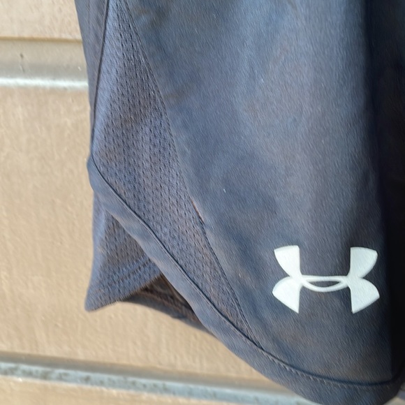 Under Armour Lined Shorts - Picture 2 of 5
